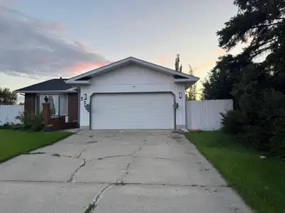 Furnished 3 bedroom and 2 bathroom house for rent. Located near Millwoods Town Centre, LRT station,...