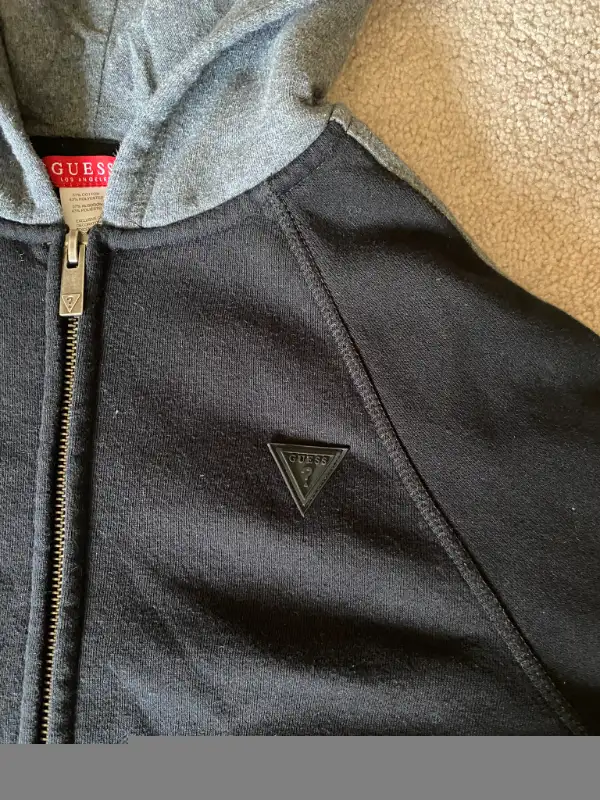 Selling Guess kids jacket - 14T in Kids & Youth in St. Albert - Image 6