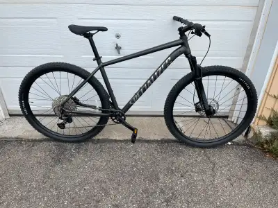 vélo de montagne Specialized Rock Hopper XL 12 V , View more