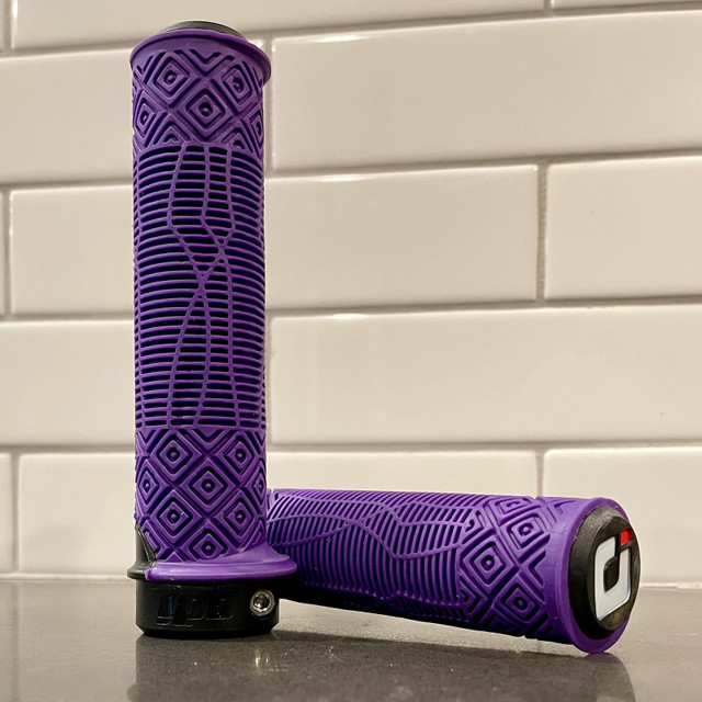 Lock-On Bike Grip Purple in Frames & Parts in Mississauga / Peel Region
