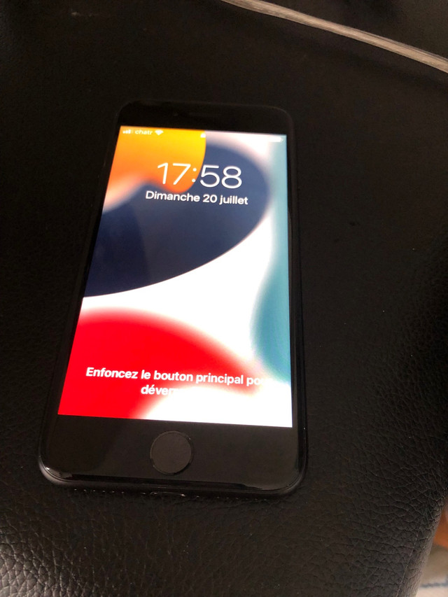 iPhone 7 comme neuf batterie 84 % débloque 
 dans Téléphones cellulaires  à Longueuil/Rive Sud