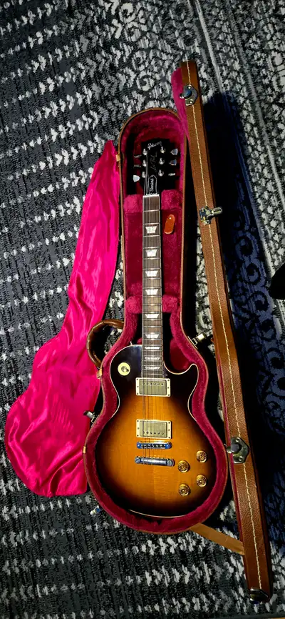 Vintage 1990 Gibson Les Paul Standard, View more