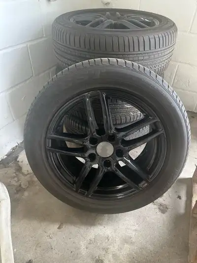 Selling a set of all season tires size 265/50/19 with 80%percent left of tread. Tires have no cracks...