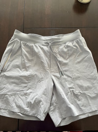 Lululemon men’s shorts grey