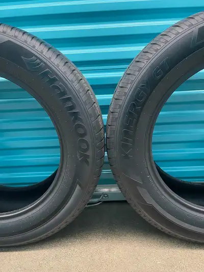 Pair. 235/6OR18 103H Hankook Kinergy GT (H436). Made In The USA FIRM $160: Two Used All Seasons Tire...