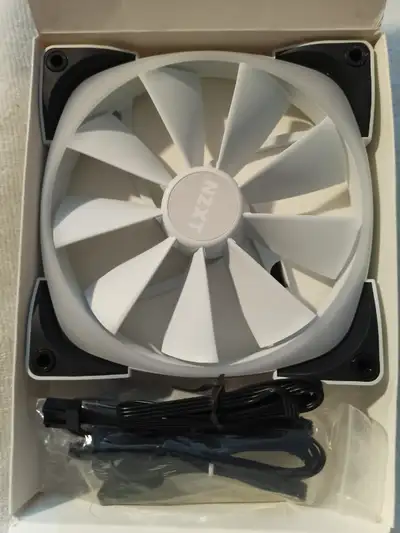 NZXT AER RGB 2-140mm - HF-28140-BW , Fluid Dynamic Bearing - LED RGB PWM Fan (Lighting Controller Re...