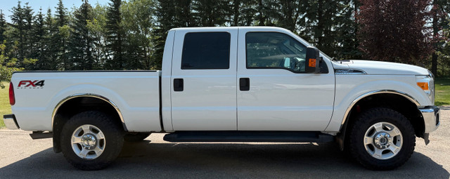 2015 FORD F250 XLT CREW CAB PWR SEAT/BACKUP CAMERA in Cars & Trucks in Edmonton - Image 4