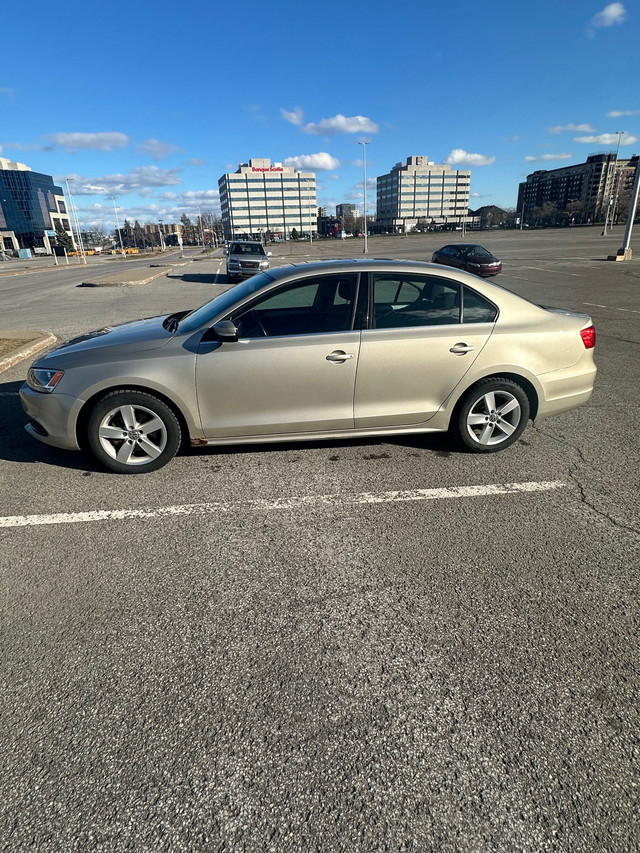 Volkswagen Jetta 2.5L Comfortline  dans Autos et camions  à Ville de Montréal - Image 3