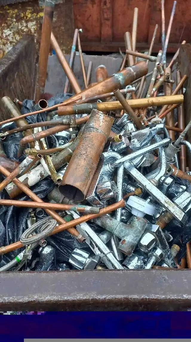 hi scrap metal Cooper aluminum wire removal pay cash 64623143975043122