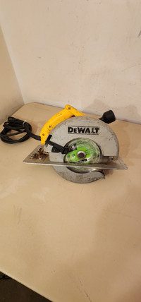 DeWalt 8 1/4 Inch Circular Saw with E-Brake Model DW384