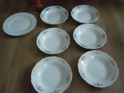 6 assiettes Richard Ginori et 1 Tiffany, View more