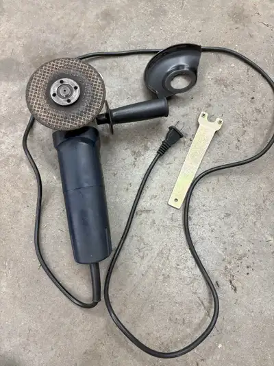 Mastercraft 4-1/2 inch angle grinder 54-7106-0, View more
