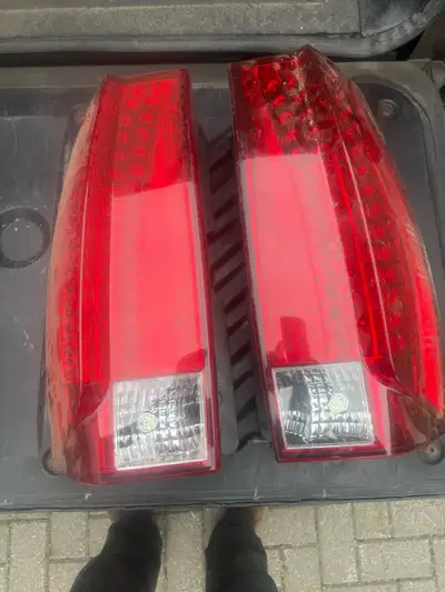 Ensemble de lumières arrière pour Cadillac Escalade, Tahoe , Yukon , Suberban . Année 2007 à 2014. N...