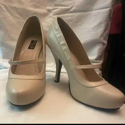 Mary Jane pin up heels , View more