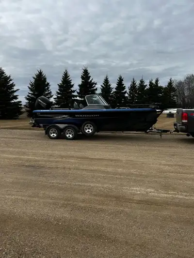 2015 Warrior V1898 with Mercury 150 four stroke,stainless prop.Only127hrsSmart Craft Guage.Minnkota...