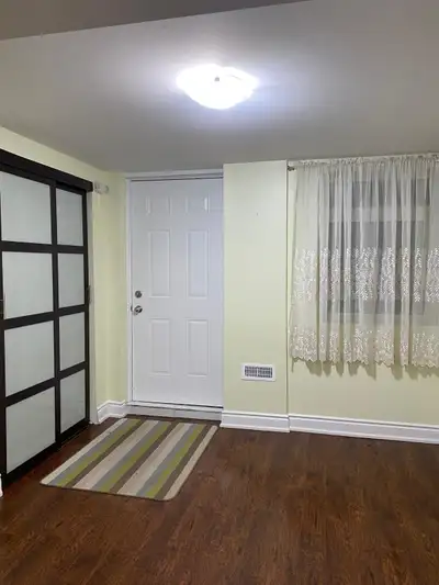 Independent 2 BR 1 Bath Walkout Bsmt Apt