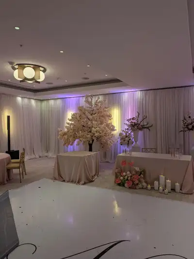 Bring an elegant floral look to your next event or space with our realistic Artificial Cherry Blosso...