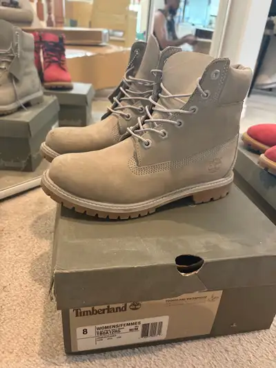 Timberland grey Women’s boots- size 8, View more