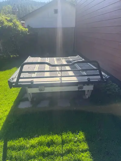 Bought New Nov 22. Hardly used. All lights work 10ft telescopic ramp Shoes, shims for legs included...