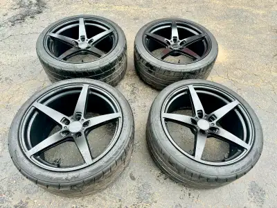 Here's A Like New Set of Velgen Lightweight Classic 5 V2's for your Mustang 2015 and Up to 2025 . 20...