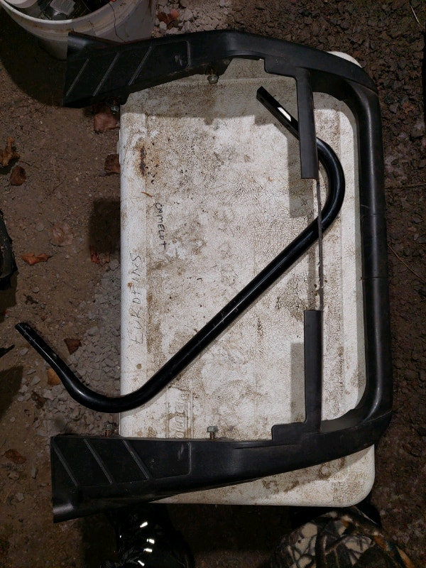 2002 yamaha VMAX rear bumper and cover Snowmobiles Parts, Trailers