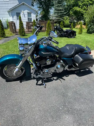 2004 Harley Davidson custom road king for sale excellent condition 30,000 km bike must be seen if in...