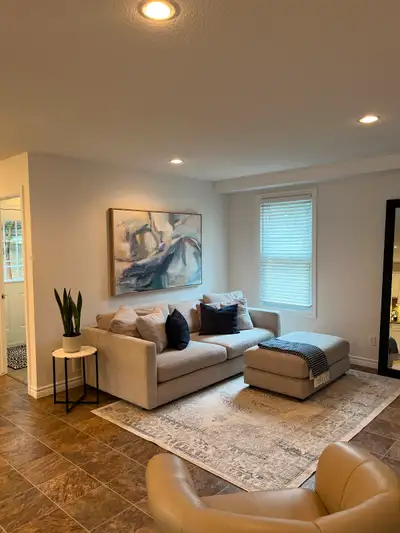 Beautiful FURNISHED 2 bedroom in Wortley Village!