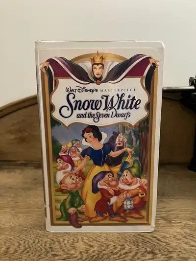 Disney Snow White VHS
