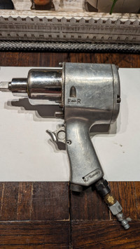 Power Fist 1/2" pneumatic impact wrench 