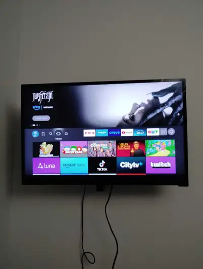 28” Smart Vizio TV + Wall Mount + Remote – $60 (Great Deal!)", View more