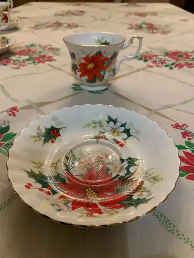 Six Royal Albert English China Christmas Cup and Saucers Set , View more