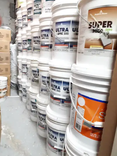 Le plus grand choix en Peintures de qualite a Montreal *** A partir de seulement 100 $ / 5 gallons (...