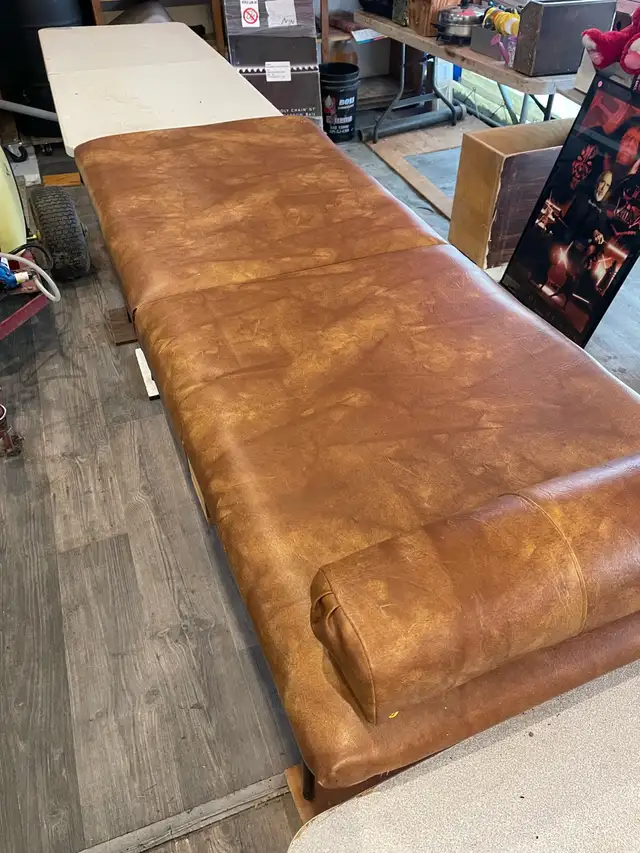 Massage Table in Health & Special Needs in Lethbridge - Image 3