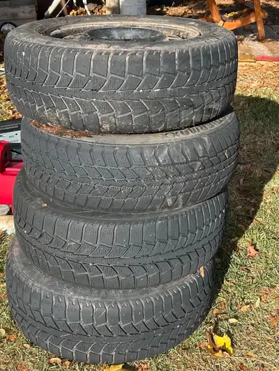 4x 16" winter tires on rims selling because have different car now. Off 2014 Chevy Orlando