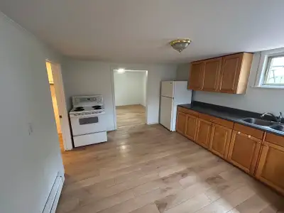 2 bedroom lower level apartment available in Lower Sackville. quiet community, Walking distance to D...