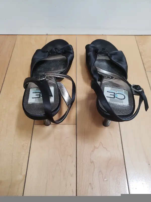 Cause & Effect Black Ankle Strap Heels - Size 10 in Women's - Shoes in Calgary - Image 4