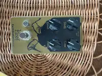 Earthquaker Devices The Hoof Russian Big Muff fuzz