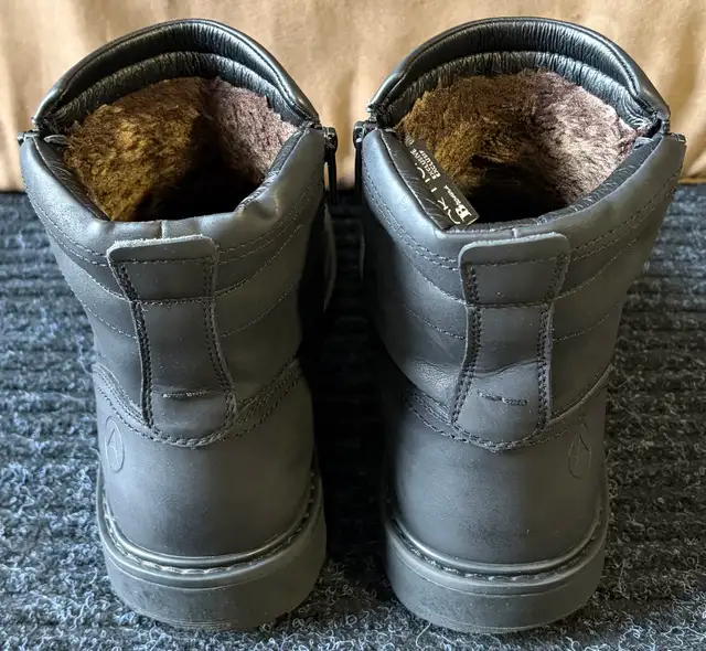 Mens Artica Solden Waterproof Insulated Zip-Up Boots in Men's Shoes in Oshawa / Durham Region - Image 7