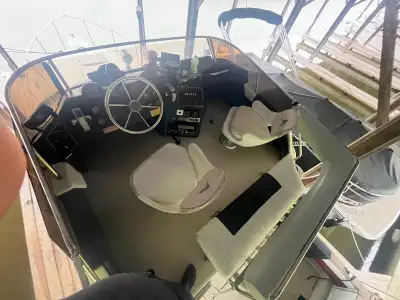 This Boat have two engines. Mercury One of the engine has to be rebuilt!!! Possible trades!