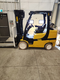 2011 Yale 8000 lb Forklift – Propane , Fork Positioner