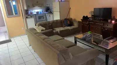 Room available to rent for a Girl near Sheridan College