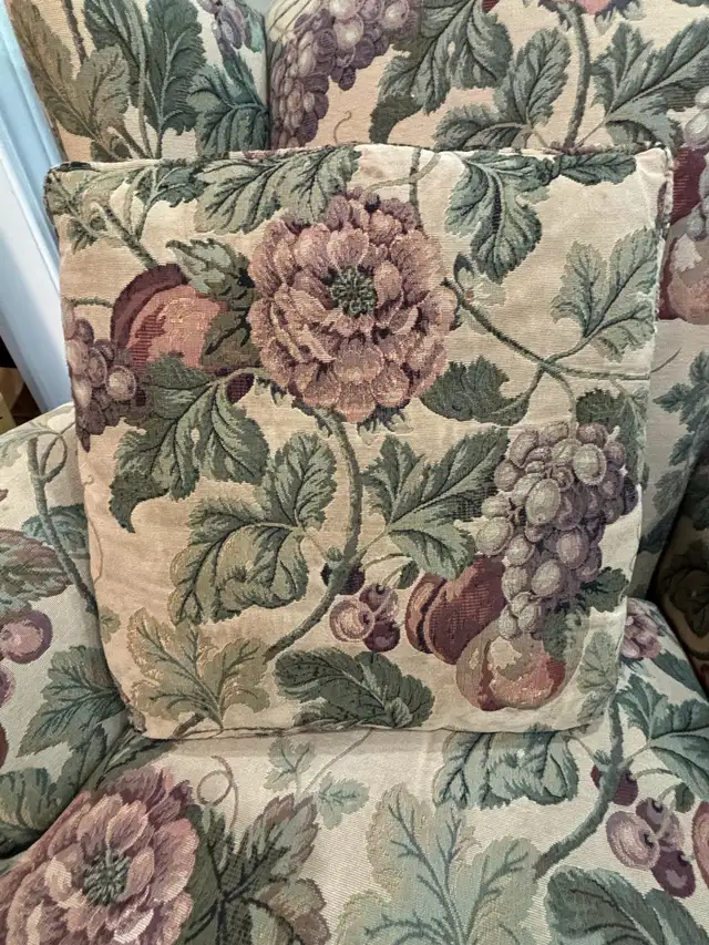 Wing Back Chair - custom tapestry in Chairs & Recliners in City of Toronto - Image 5
