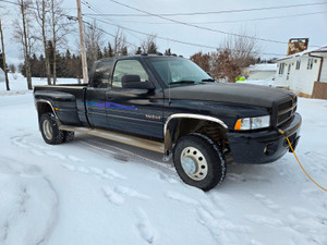 2002 Dodge Ram 3500 Sport