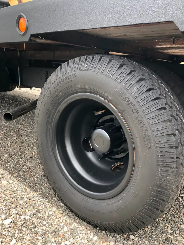 1982 Chevy Flat deck Dually Truck in Classic Cars in Kamloops - Image 10