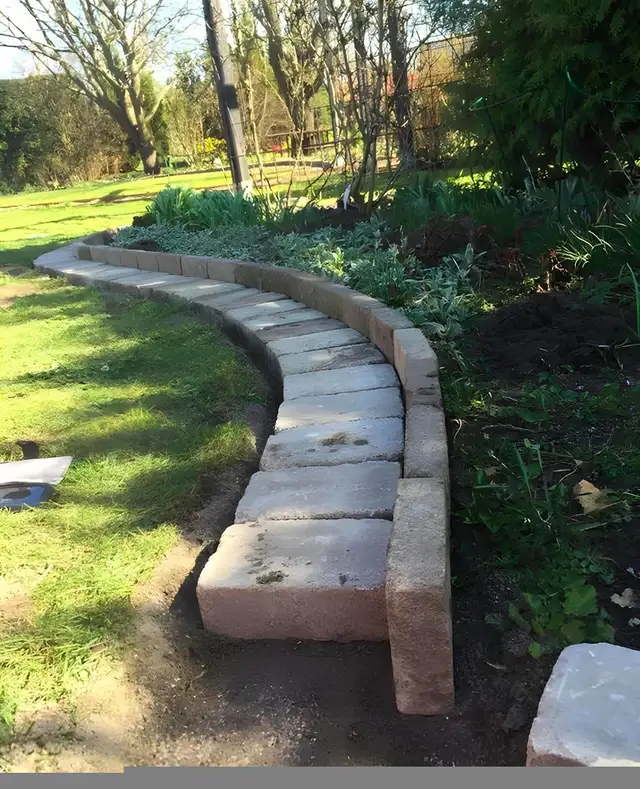 Custom Interlock Art For Flat Surfaces or Walls in Interlock, Paving & Driveways in Markham / York Region - Image 28