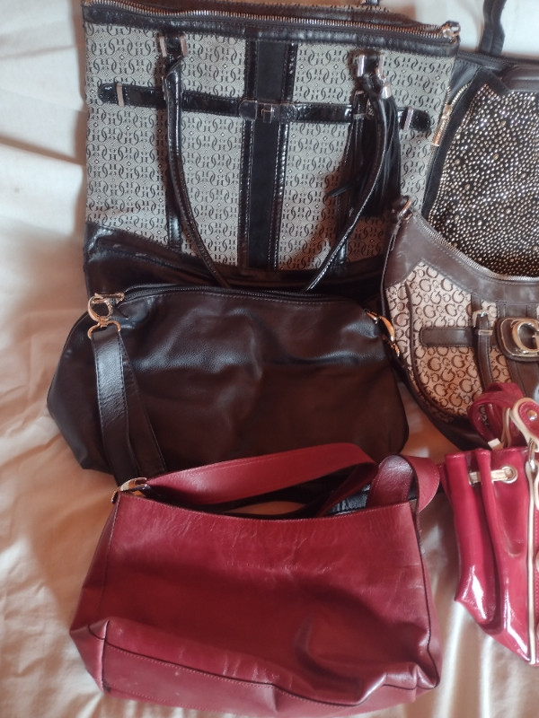 Lot de sacs à main dans Femmes - Sacs et portefeuilles  à Laval/Rive Nord - Image 2