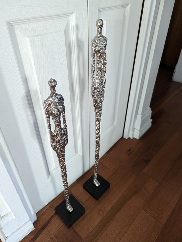 2 grandes statues en métal chromé Madame et Monsieur Art et objets de