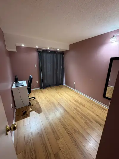 Private Room Available for short/long term