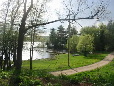 Lakeside Escape on Sparrow Lake – Year-Round Cottage Getaway Just 1.5 hours from Toronto, this spaci...