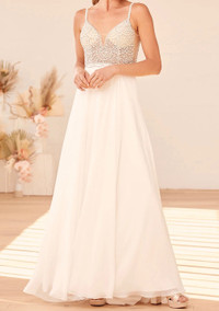 Lulus Wedding Dress, Size 2